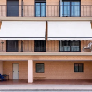 Toldo vertical Stor. Toldo para vivienda